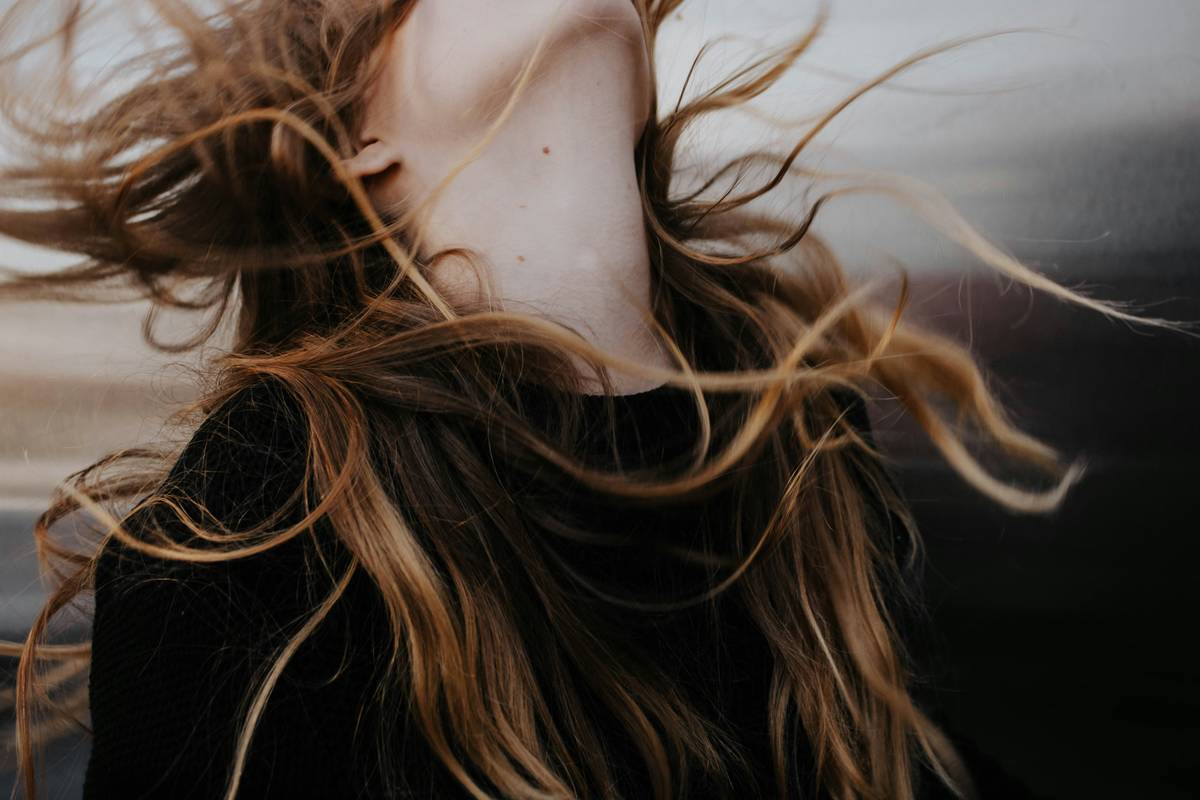 Root Lift Spray: 7 Proven Ways to Avoid Flat, Lifeless Hair